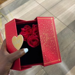 Jewelry gift box with roses + gift bag